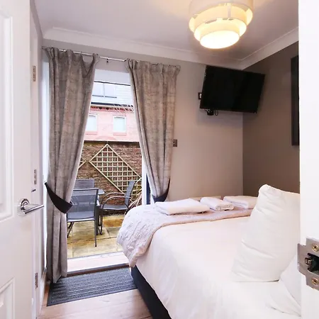 Centre Mews House Ferienhaus *