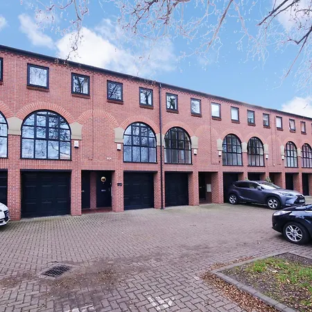 Centre Mews House *