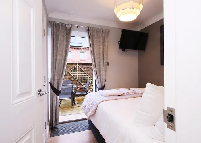 Centre Mews House Дом отдыха *