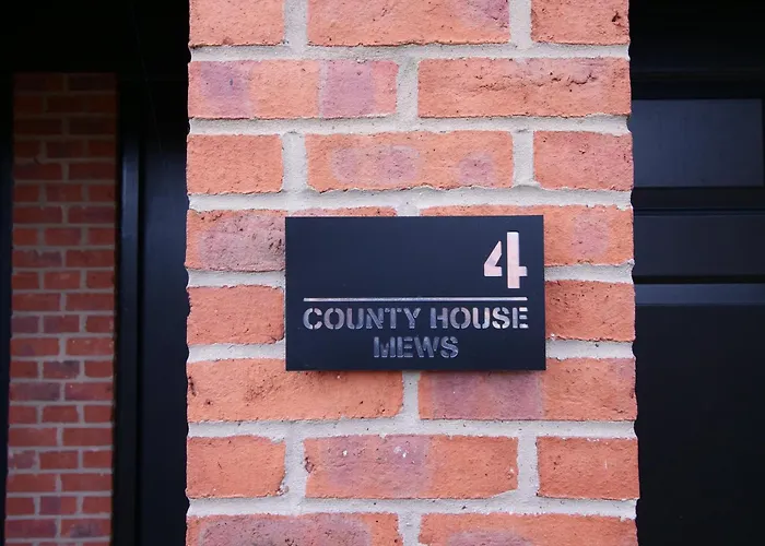 Centre Mews House Дом отдыха *