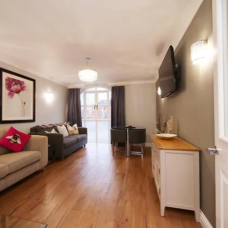 Centre Mews House