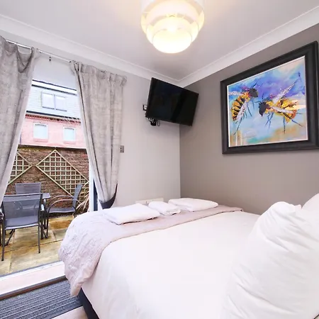 Centre Mews House *